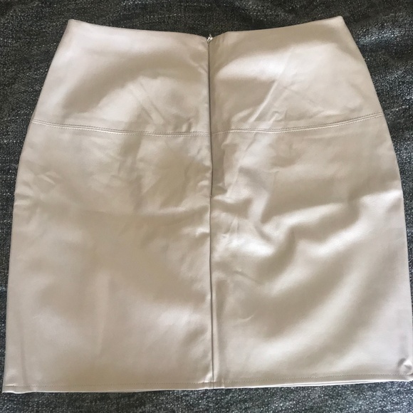 Missguided Gray Faux Leather Mini Skirt - Picture 5 of 6